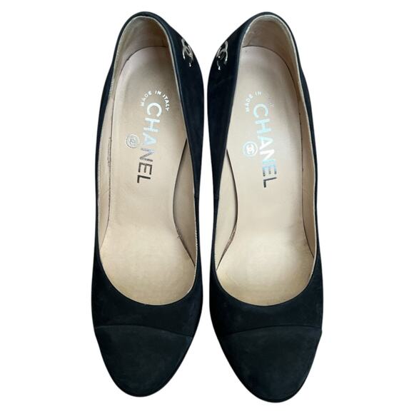 Chanel Black Interlocking CC Logo Suede Pumps, US6/IT36 - Picture 1 of 16